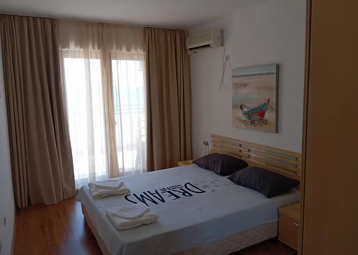 Victoria's -marina Cape - Apartament Aheloy