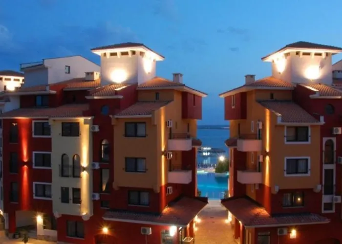 Victoria's -marina Cape - Aheloy